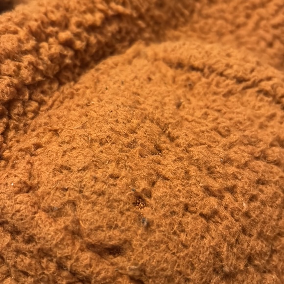 Pink Rose || Sherpa-Type Sweater - Picture 3 of 3